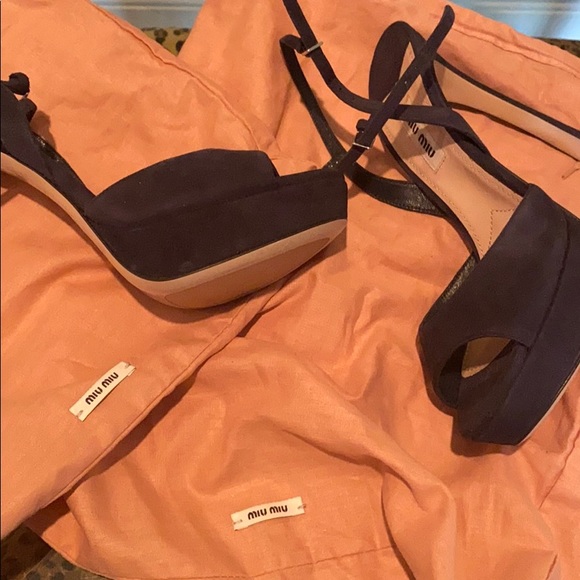 **NEVER WORN** Miu Miu navy suede sandals - Picture 7 of 7